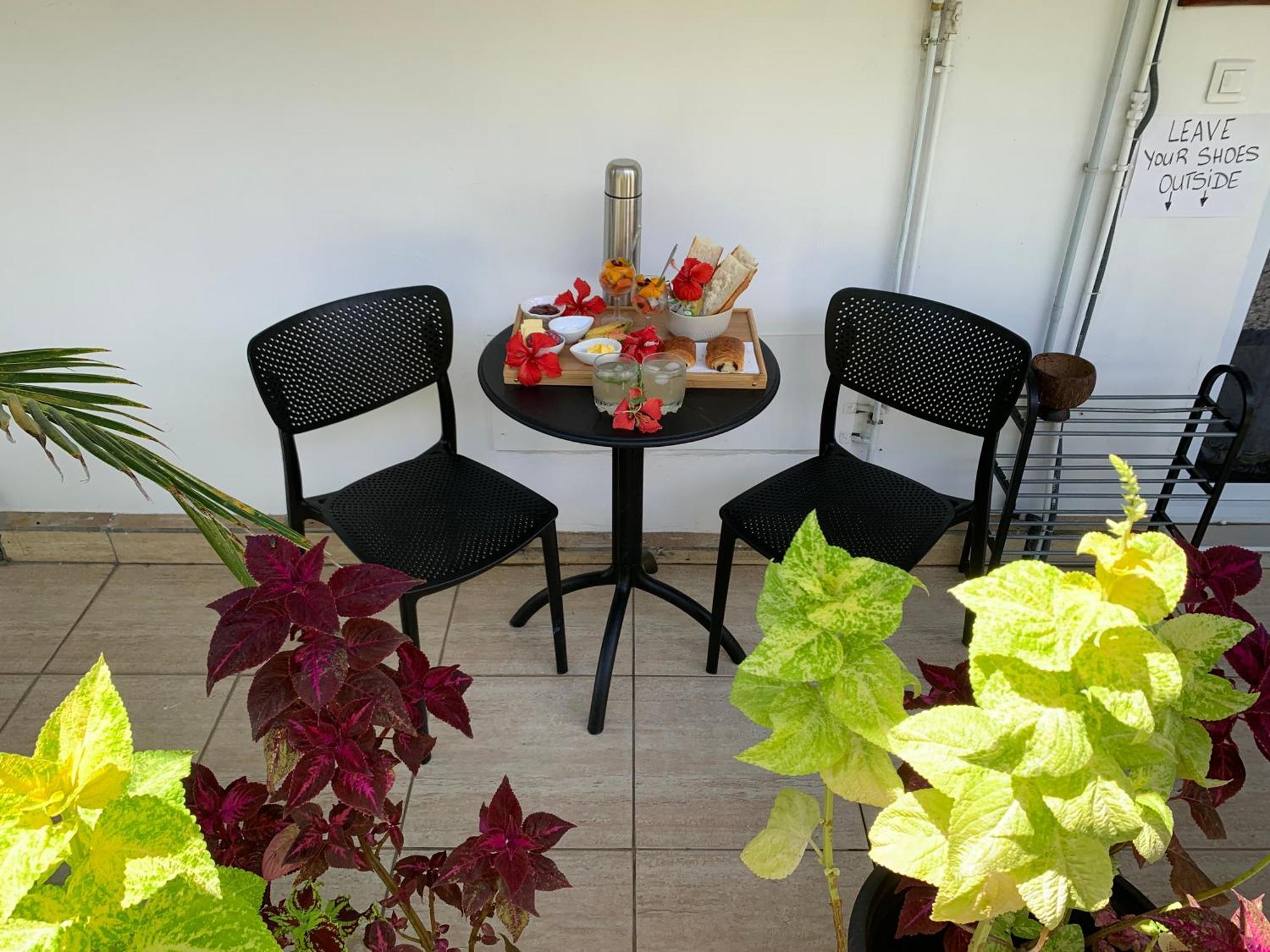 A Tomo Mai Homestay, Close To Airport, Private Bathroom Free Parking And Wifi With High Connection And Breakfast Optional Faaa ภายนอก รูปภาพ