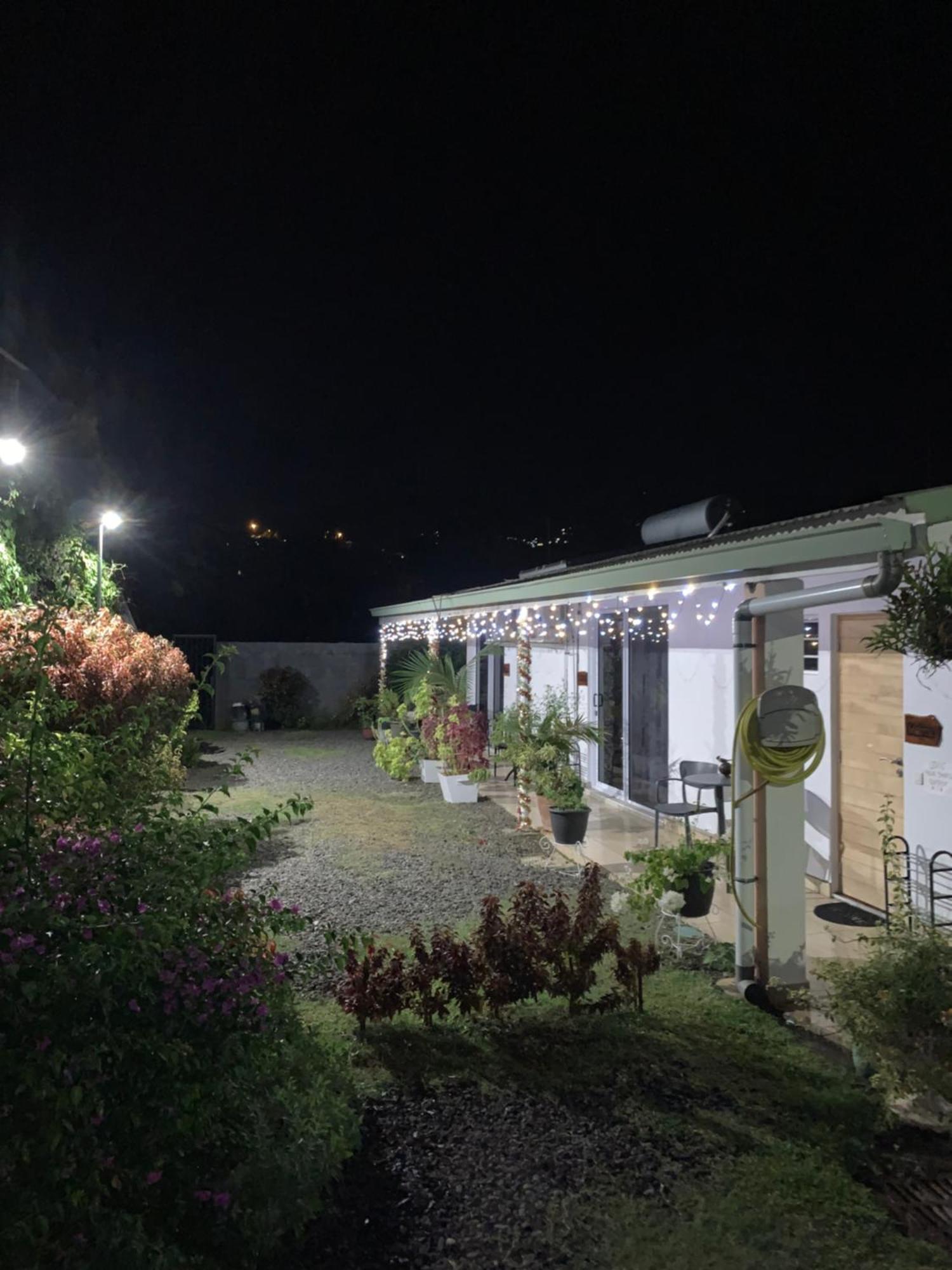 A Tomo Mai Homestay, Close To Airport, Private Bathroom Free Parking And Wifi With High Connection And Breakfast Optional Faaa ภายนอก รูปภาพ